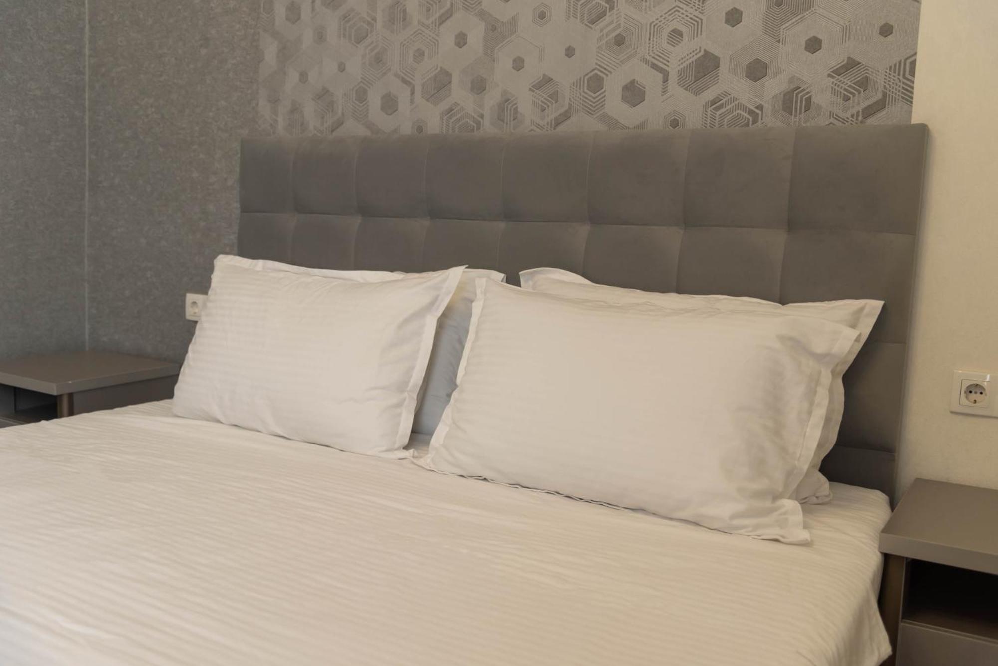 Dora Hotel Shymkent Exterior photo