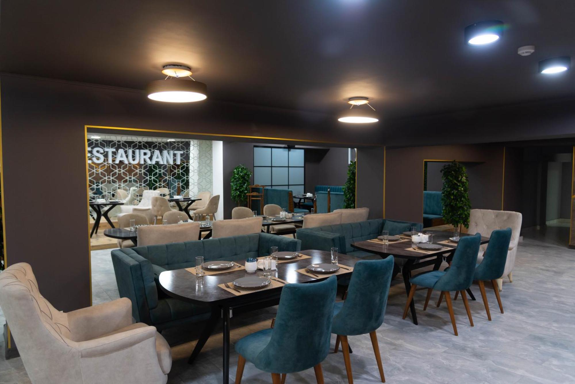 Dora Hotel Shymkent Exterior photo
